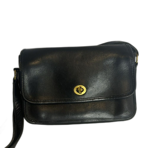 Coach Vintage 90's Black Cowhide Leather Shoulder Purse Front Flap Turnlock - Picture 2 of 14